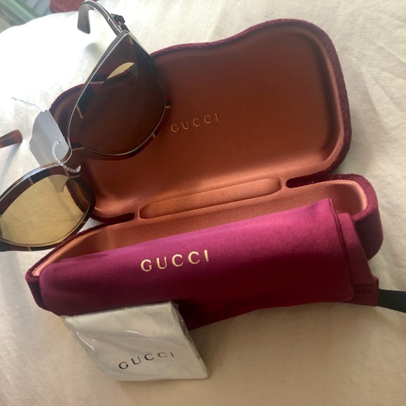 NWT~GUCCI~GG0059S 55MM Red Multi Square Sunglasses